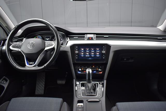 Volkswagen PASSAT Variant 1.4 TSi PHEV GTE Business LED | Carplay | Full Map Navi | Sportstoelen | Adap. Cruise | Dealer Onderhouden!!