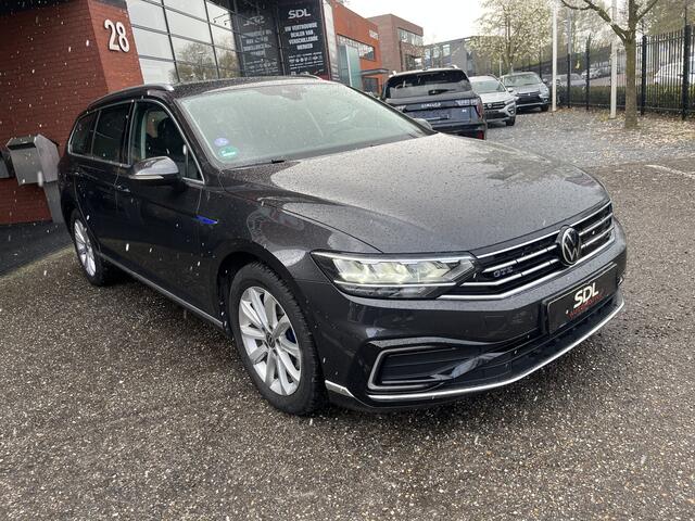 Volkswagen PASSAT Variant 1.4 TSI PHEV GTE Business // ERGO COMFORT // NAVI // CAMERA // CLIMA // DODEHOEK // ADAPTIVE CRUISE // ELEK. ACHTERKLEP //