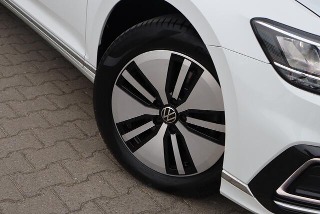 Volkswagen PASSAT Variant 1.4 TSI PHEV GTE | ACC | Camera | Winter Pakket |