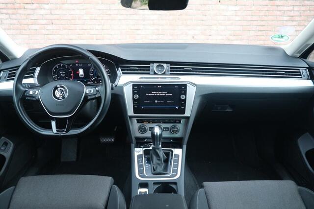Volkswagen PASSAT 1.4 TSi 150pk DSG Variant Comfortline Business | Navi | App Connect | Climate | Adaptive Cruise | Camera | Stoelverwarming | Trekhaak