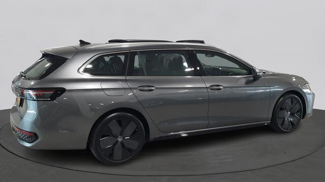 Volkswagen PASSAT Variant 1.5 eTSI R-Line Business | Trekhaak | Panoramadak