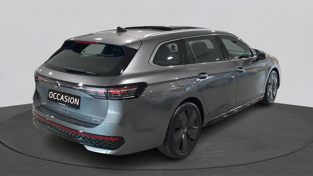 Volkswagen PASSAT Variant 1.5 eTSI R-Line Business | Trekhaak | Panoramadak