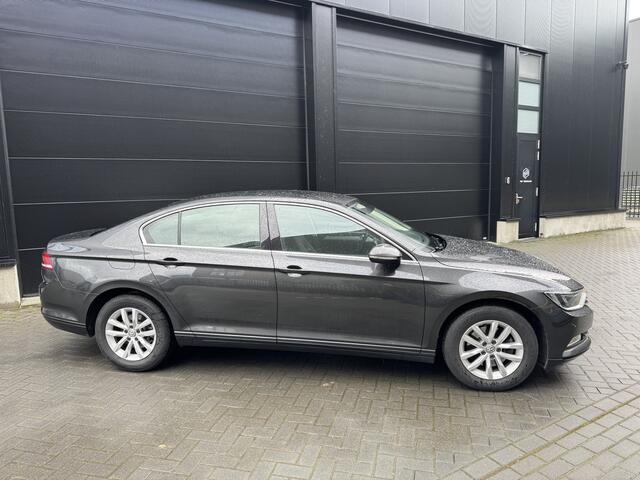 Volkswagen PASSAT 1.4 TSI Originele Nederlandse auto, Comfortline Comfort stoelen, ACC, Navigatie Pro, Lmv