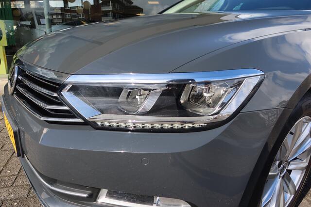 Volkswagen PASSAT Variant 1.5 150PK TSI Highline DSG I TREKHAAK
