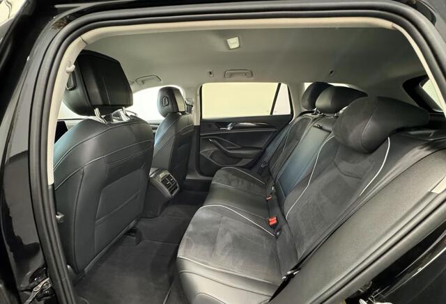 Volkswagen PASSAT Variant 2.0 TDI 150 PK Automaat ACC Trekhaak LED Massage 360 Camera Stuurverwarming Stoelverwarming