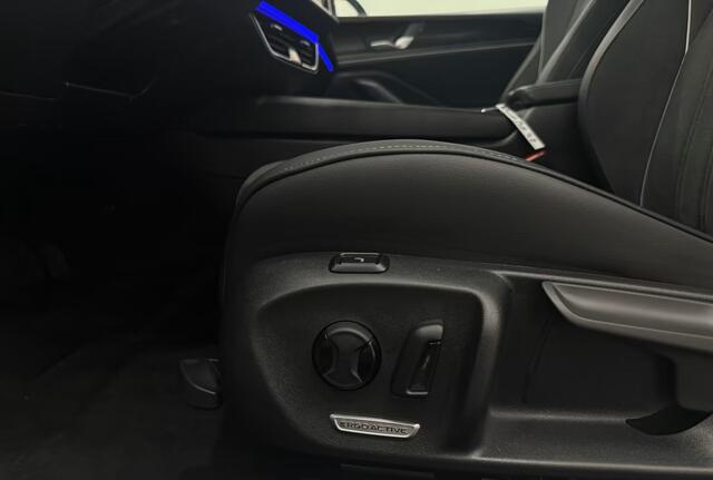 Volkswagen PASSAT Variant 2.0 TDI 150 PK Automaat ACC Trekhaak LED Massage 360 Camera Stuurverwarming Stoelverwarming