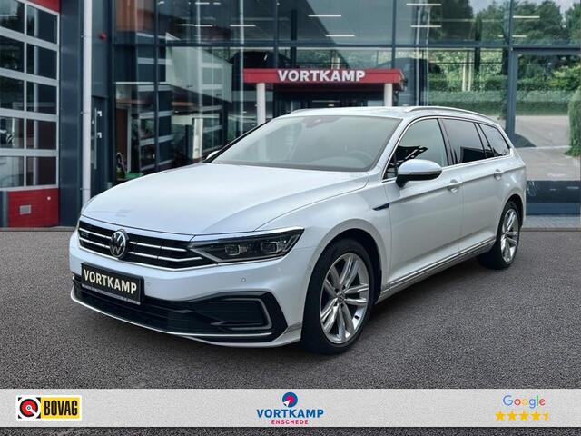 Volkswagen PASSAT 1.4 TSI GTE TREKHAAK/CAMERA/ELEK-KLEP/ACC/STANDKACHEL/STOELVERW/NAVI/CARPLAY