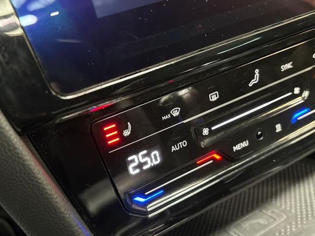 Volkswagen PASSAT Variant 1.4 TSI PHEV GTE 218Pk Automaat (PANORAMADAK, VIRTUAL COCKPIT, APPLE CARPLAY, MEMORY SEATS, LEDER, STOELVERWARMING, KEYLESS, 360 CAMERA, TREKHAAK, NIEUWSTAAT)