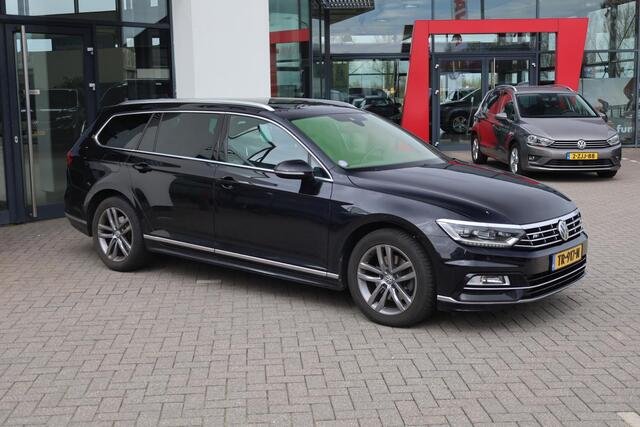Volkswagen PASSAT Variant 1.4 TSI Highline Business R leder, R Line, panoramadak, trekhaak, dealeronderhouden ,LED plus, LMV, R line 4 seizoenenbanden, digital cockpit pro, elektrische achterklep, side assist, stoelverwarming, zwarte dakhemel, privacy glas, etc.