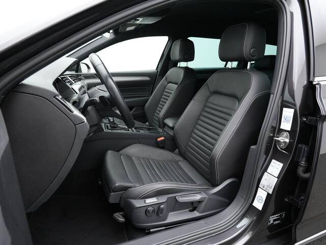 Volkswagen PASSAT 1.4 TSI 218 pk PHEV GTE Business | Trekhaak | Leder | Adaptief onderstel | IQ Light | Achteruitrijcamera | Stoelverwarming