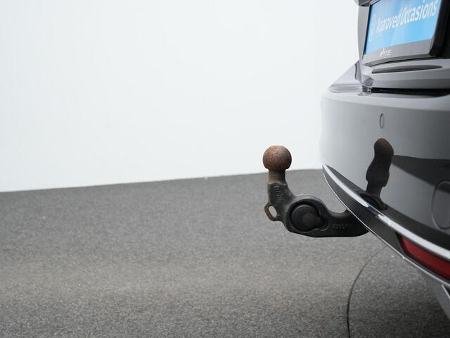 Volkswagen PASSAT 1.4 TSI 218 pk PHEV GTE Business | Trekhaak | Leder | Adaptief onderstel | IQ Light | Achteruitrijcamera | Stoelverwarming