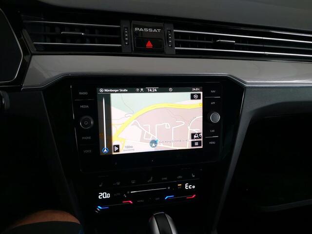 Volkswagen PASSAT Variant GTE 1.4 TSI PHEV 218PK | Achteruitrijcamera | Adaptive Cruise | Getint Glas | Massage | Carplay/Android | Moonstone Grey |