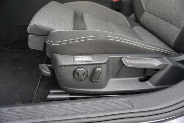 Volkswagen PASSAT Variant 1.5 TSI Business/Dealeronderhouden/ERGO stoelen/ Camera