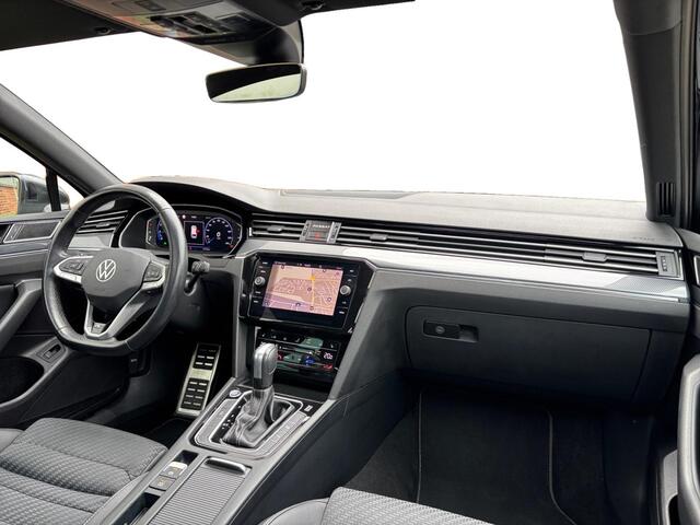 Volkswagen PASSAT Variant 1.5 TSI DSG7 2x R-Line Bns + ? Pano ? Matrix LED ? Camera