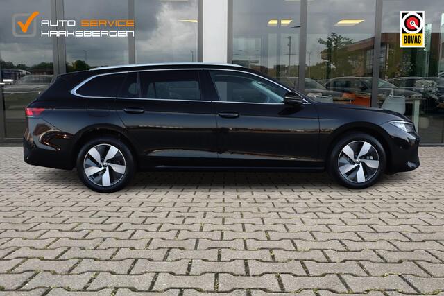Volkswagen PASSAT Variant 1.5 eHybrid Elegance | Trekhaak | Camera | ACC |