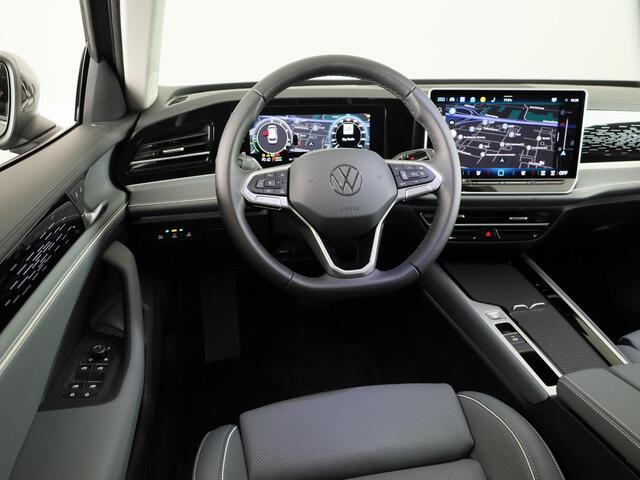 Volkswagen PASSAT Variant Elegance Business 1.5 eHybrid 150 kW / 204 pk Vari