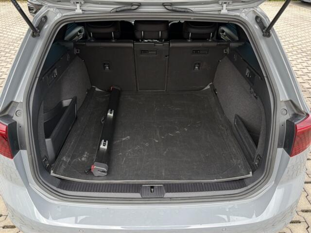 Volkswagen PASSAT 1.4 TSI GTE TREKHAAK/CAMERA/ACC/IQ-LIGHTS/DIG-DASH/STOEL+STUURVERW