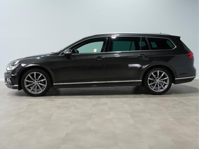 Volkswagen PASSAT Variant 1.4 150 pk TSI ACT Highline Business R | Navi | Full-LED+ | Stoelverw. | Camera | App-Connect 249