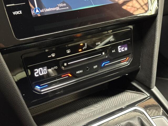 Volkswagen PASSAT Variant 1.4 TSI PHEV GTE 218Pk Automaat (APPLE CARPLAY, GROOT NAVI, CLIMATE, CAMERA, KEYLESS, SPORTSTOELEN, GETINT GLAS, ELEK ACHTERKLEP, PARKEERSENSOREN, NIEUWSTAAT)