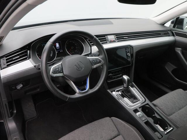 Volkswagen PASSAT Variant 1.4 TSi 218 Pk Automaat PHEV GTE Business | Full LED | Stoelverwarming | Adaptive Cruise | Trekhaak | Camera | CarPlay | 17 Inch | 103.840 Km !!