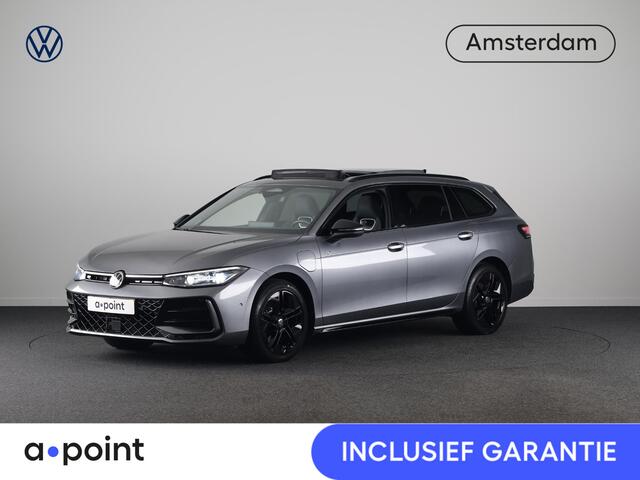 Volkswagen PASSAT Variant 1.5 eHybrid R-Line Edition 204 PK | Navigatie | Camera | wegklapbare trekhaak | elektrische klep | verlengde garantie