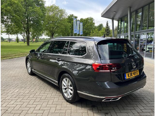 Volkswagen PASSAT Variant 1.5 TSI R-Line Business | AUTOMAAT | ACC | CAM | CARPLAY | CLIMA | LKA | NAVI | PDC V&A | STUUR/STOELVERW. | TREKHAAK | VIRTUAL COCKPIT