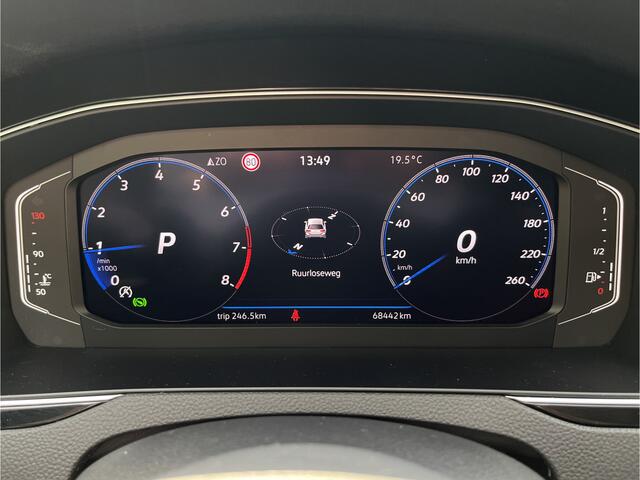 Volkswagen PASSAT Variant 1.5 TSI R-Line Business | AUTOMAAT | ACC | CAM | CARPLAY | CLIMA | LKA | NAVI | PDC V&A | STUUR/STOELVERW. | TREKHAAK | VIRTUAL COCKPIT