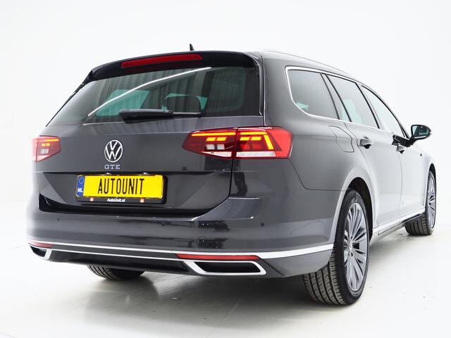 Volkswagen PASSAT Variant 1.4 TSI PHEV GTE | Panoramadak | Leder | Trekhaak | Massage | HUD | Keyless | Adaptive Cruise
