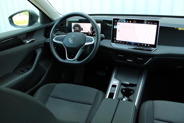 Volkswagen PASSAT Variant 1.5 eTSI 150 pk | Incl. 12 maanden garantie | Stoel/stuur verwarming | Achteruitrijcamera | Adaptive cruise controle | Dodehoekdetectie | Navigatie | Apple carplay/Android Auto | Climate controle | Lane assist | Keyless start |