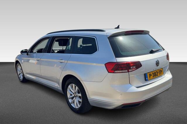 Volkswagen PASSAT Variant 1.5 TSI Business | Camera | Trekhaak | Carplay