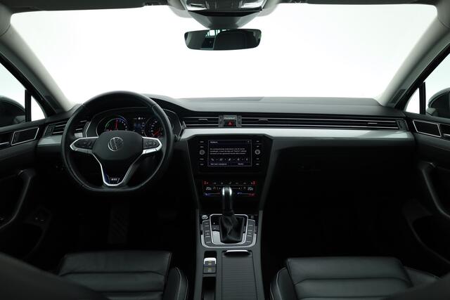 Volkswagen PASSAT 1.4 TSI PHEV GTE Business | Adapt. Cruise | Camera | Memory Seat | Stoel-Stuurverw. | Leder | Apple CarPlay & Android Auto