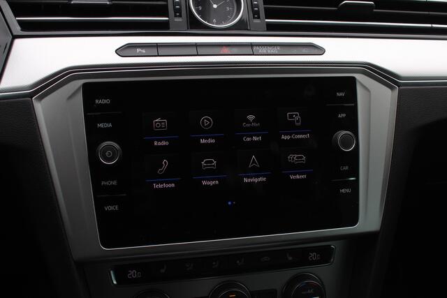 Volkswagen PASSAT Variant 1.4 TSI ACT Comfortline / Trekhaak / Navigatie / Parkeerhulp V+A / 17'' / Stoelverwarming / DAB / ACC