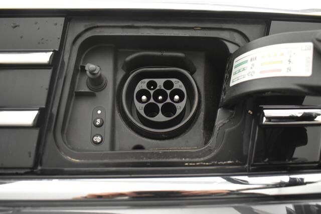 Volkswagen PASSAT 1.4 TSI PHEV GTE SOH 100% Virtual Disc pro Navi el Trekhaak Camera Business