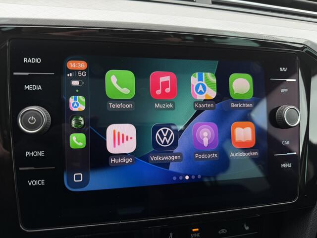Volkswagen PASSAT Variant 1.4 TSI PHEV GTE Business | Pano | Elek. Trekhaak | Camera | Carplay | Navi | LED
