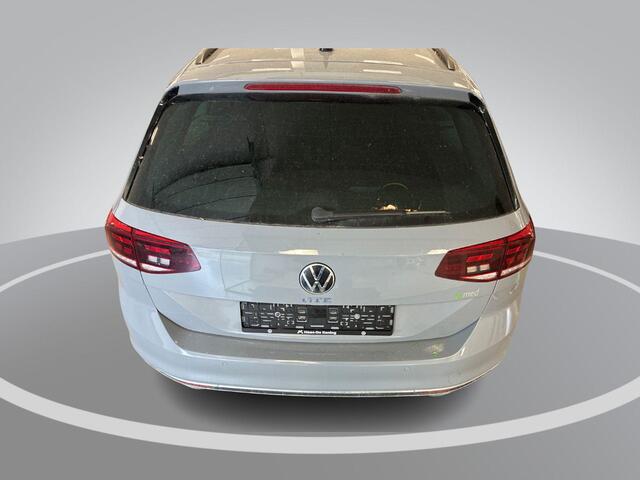 Volkswagen PASSAT Variant 1.4 TSI 218pk DSG PHEV GTE Business · Camera · Apple/Android Car Play · Navigatie · P-Sensoren · Stoelverwarming · 17'' Inch ·