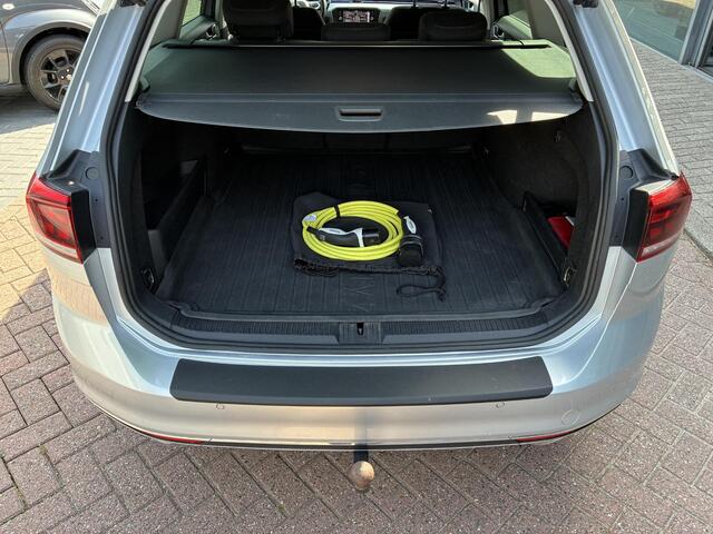 Volkswagen PASSAT Variant 1.4 TSI PHEV GTE Business | Trekhaak | Carplay | Navigatie | Achteruitrijcamera