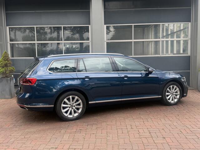 Volkswagen PASSAT Variant 1.4 TSI PHEV GTE | 2021 | Panoramadak | Trekhaak | Head-up Display | Dealer Onderhouden