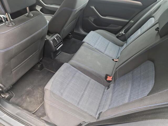 Volkswagen PASSAT Variant GTE 1.4 TSI eHybrid 218pk PHEV Business / Trekhaak / Travel Assist / Camera