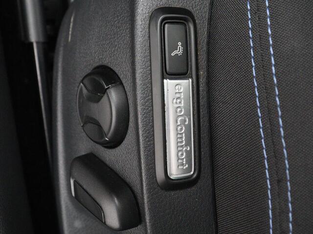 Volkswagen PASSAT 1.4 TSI PHEV GTE | SOH 91,6% | Stoelverwarming | Trekhaak | Adaptive cruise | Camera | Carplay | Matrix LED | Navigatie | Massage | Parkeerhulp | Climate control | Getint glas | Plug In
