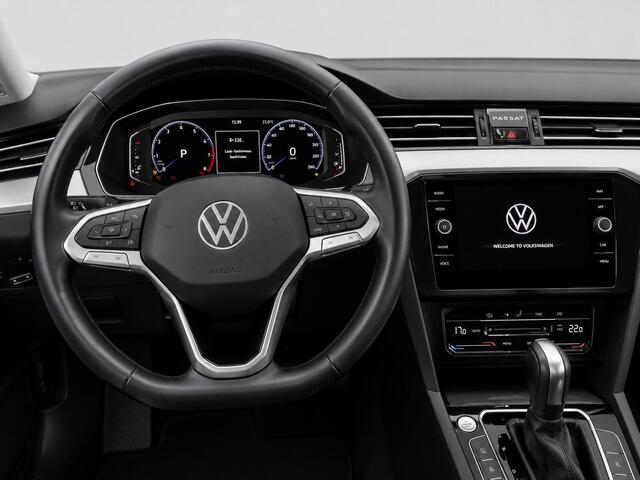Volkswagen PASSAT Variant 1.5 TSI 150pk DSG AUTOMAAT BUSINESS LED/CARPLAY/ACC-CRUISE/TREKHAAK/NL-AUTO/1E EIG.