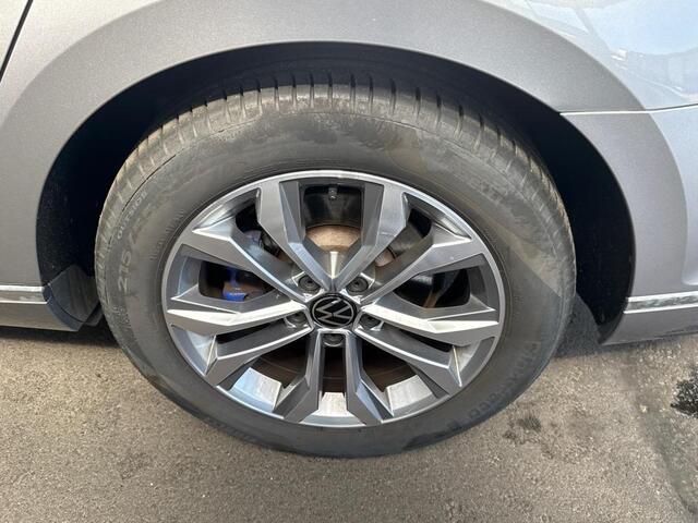 Volkswagen PASSAT Variant 1.4 TSI PHEV GTE Business 17"/Trekhaak/IQ Lights/Stoelverwarming/Camera/Apple Carplay & Android Auto