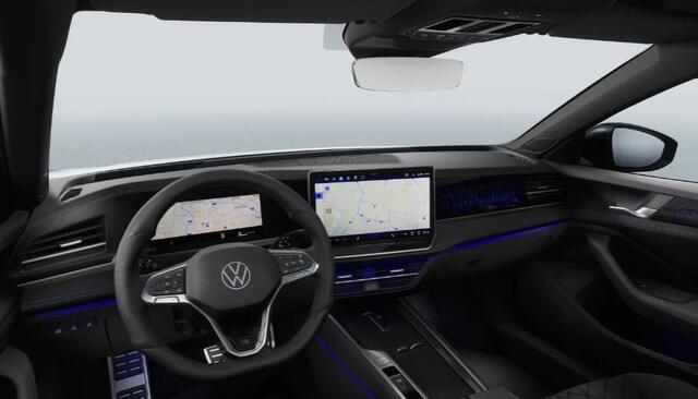 Volkswagen PASSAT Variant 1.5 eTSI 150PK DSG R-Line Edition / Resterende Fabrieksgarantie tot 22-01 2029 / Black Style / Panoramadak / 19'' LMV / VW