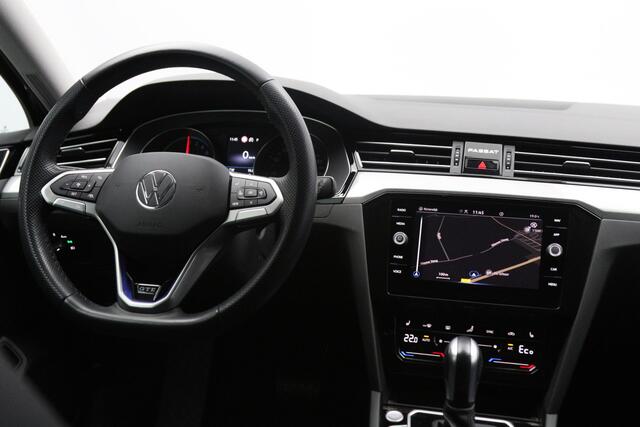 Volkswagen PASSAT Variant 1.4 TSI PHEV 218 PK GTE Business, Leder-Alcantara, 18" LM, Winterpakket, Carplay, Massage