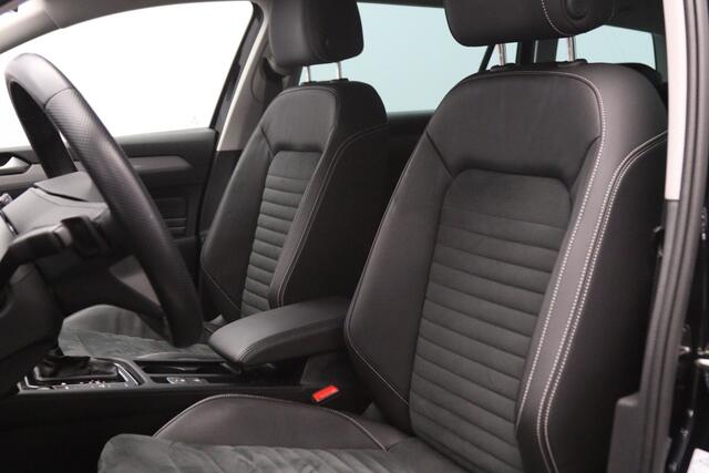 Volkswagen PASSAT Variant 1.4 TSI PHEV 218 PK GTE Business, Leder-Alcantara, 18" LM, Winterpakket, Carplay, Massage