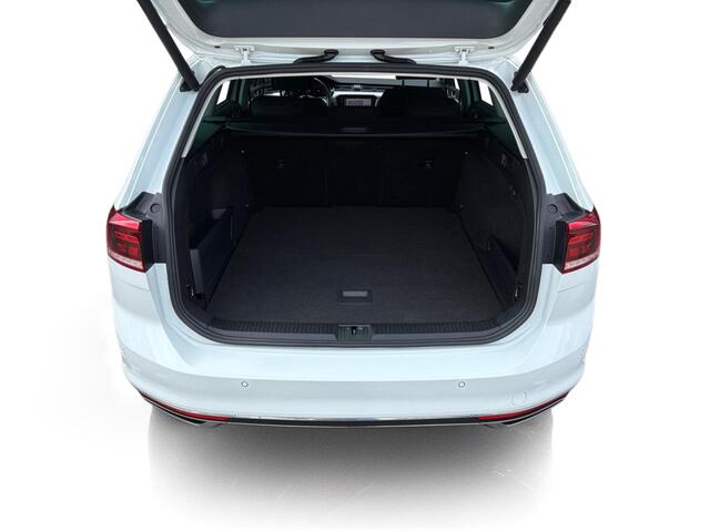Volkswagen PASSAT Variant 1.4 TSI PHEV GTE ? Trekhaak ? ACC ? Camera