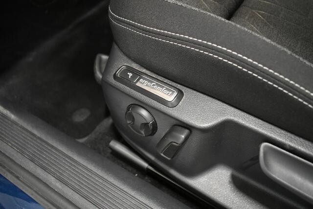 Volkswagen PASSAT 1.4 TSI PHEV GTE Virtual Discover pro Navi Camera El Trekhaak Business