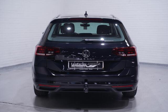 Volkswagen PASSAT Variant 1.5 TSI Business Virtual-cockpit Trekhaak wegklapbaar led-verlichting Navi Clima Apple Carplay Camera ACC NAP PDC v+a IQ-drive lendesteun bestuurdersstoel DAB-ontvangst achterklep electrisch bedienbaar
