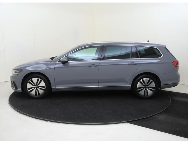 Volkswagen PASSAT Variant 1.4 TSI PHEV GTE Business | SoH 95% | Stoelverwarming | Digital cockpit Pro | Navigatie | Adaptieve cruise control | CarPlay | 3-zone airco | Achteruitrijcamera |