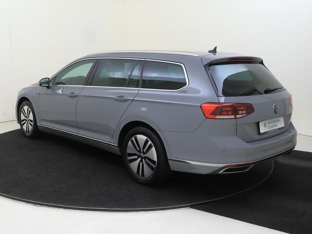 Volkswagen PASSAT Variant 1.4 TSI PHEV GTE Business | SoH 95% | Stoelverwarming | Digital cockpit Pro | Navigatie | Adaptieve cruise control | CarPlay | 3-zone airco | Achteruitrijcamera |