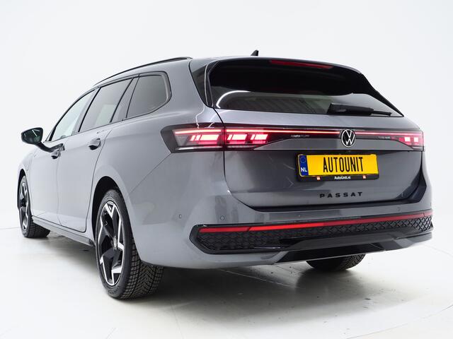 Volkswagen PASSAT Variant 1.5 eHybrid R-Line | Vol Leder | Panoramadak | Stoelventilatie | Harman/Kardon | HUD | Massage | Trekhaak